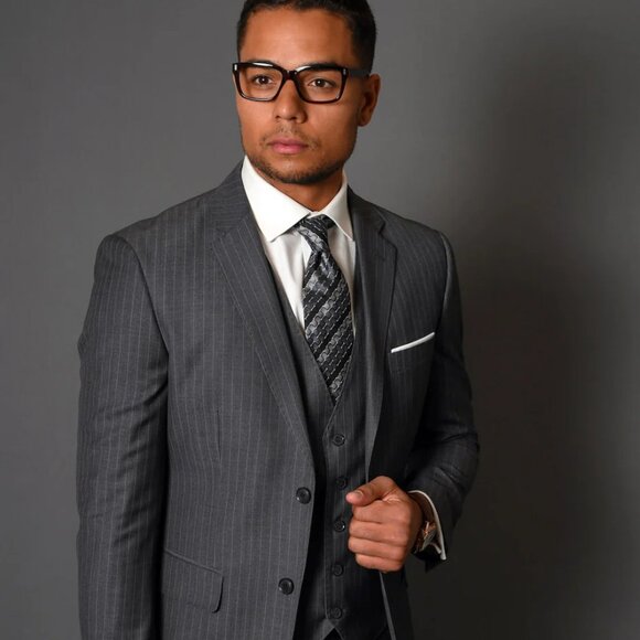 Mens 2 Button Vested Modern Fit Wool Suit in Charcoal Grey Pinstripe - Picture 1 of 2